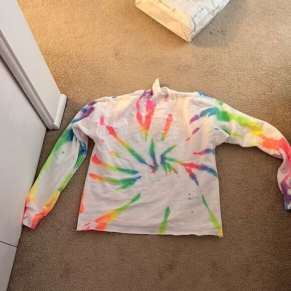 New Tiedye crop Small  - Picture 2 of 4